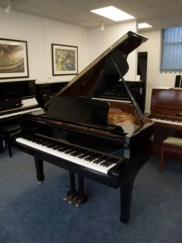 Yamaha C1 grand Piano in Black polyester – Inventory thumbnail – Roberts Pianos Oxford