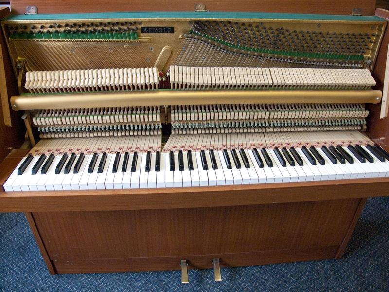 Kemble Compact upright Piano in Mahogany – Gallery image – Roberts Pianos Oxford