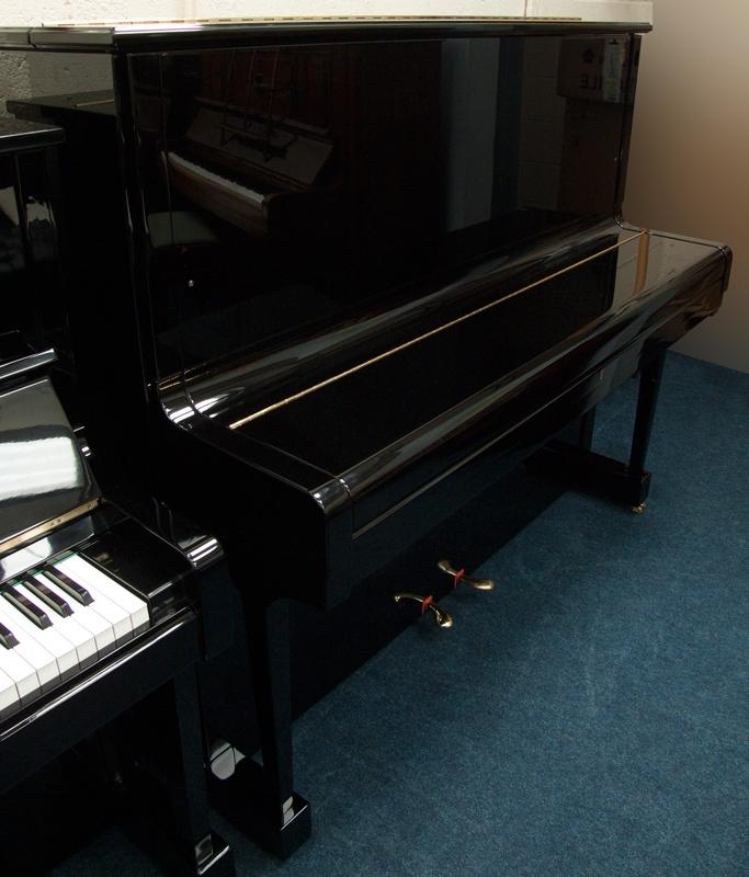 Steinway K upright Piano in bright black – Gallery image – Roberts Pianos Oxford