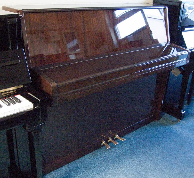 Seiler 116 upright Piano in bright walnut – Gallery image – Roberts Pianos Oxford