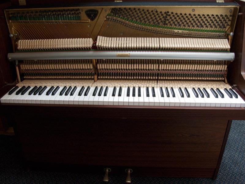 Kemble upright Piano – Gallery image – Roberts Pianos Oxford