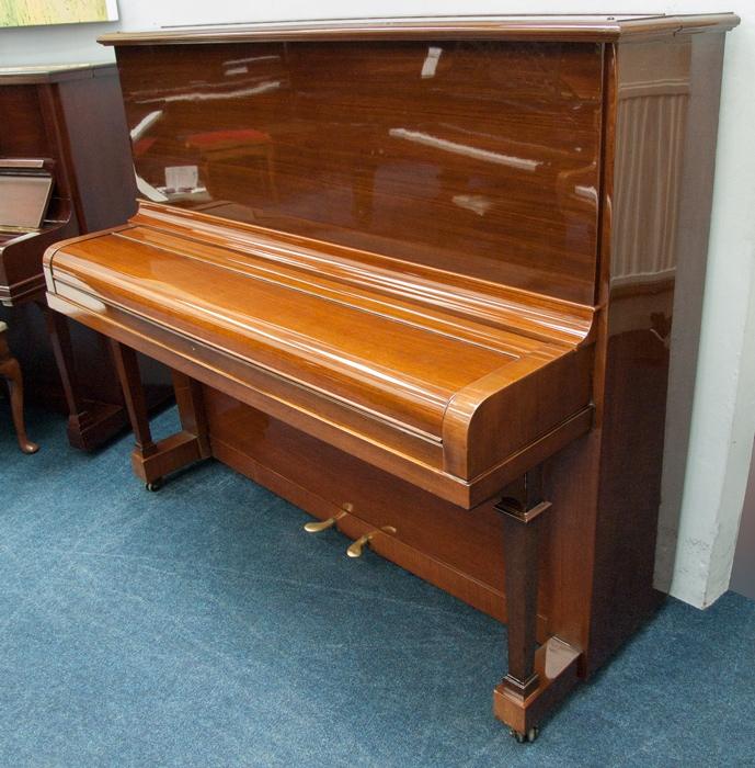 Steinway K upright Piano in rosewood – Gallery image – Roberts Pianos Oxford