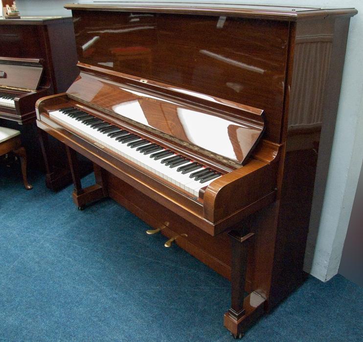 Steinway K upright Piano in rosewood – Gallery image – Roberts Pianos Oxford