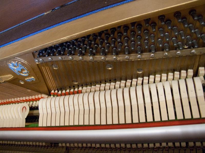 Welmar upright Piano – Gallery image – Roberts Pianos Oxford