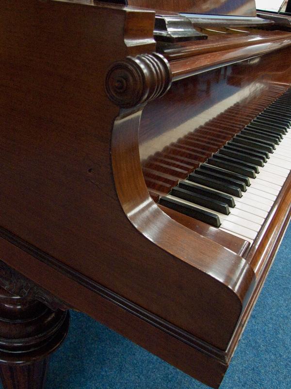Richard Lipp grand Piano in rosewood – Gallery image – Roberts Pianos Oxford