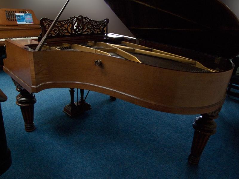 Richard Lipp grand Piano in rosewood – Gallery image – Roberts Pianos Oxford