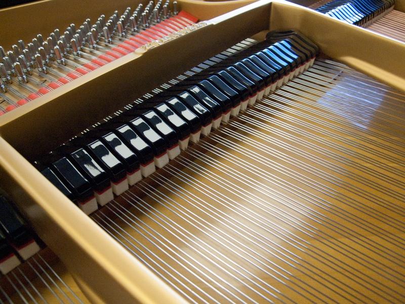 Steinway O grand Piano in Bright black – Gallery image – Roberts Pianos Oxford