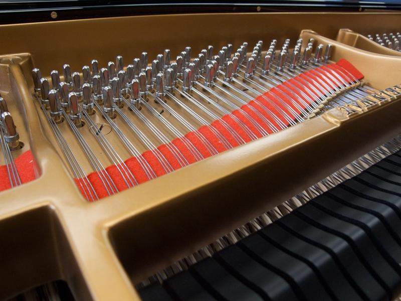 Steinway M grand Piano in Bright black – Gallery image – Roberts Pianos Oxford