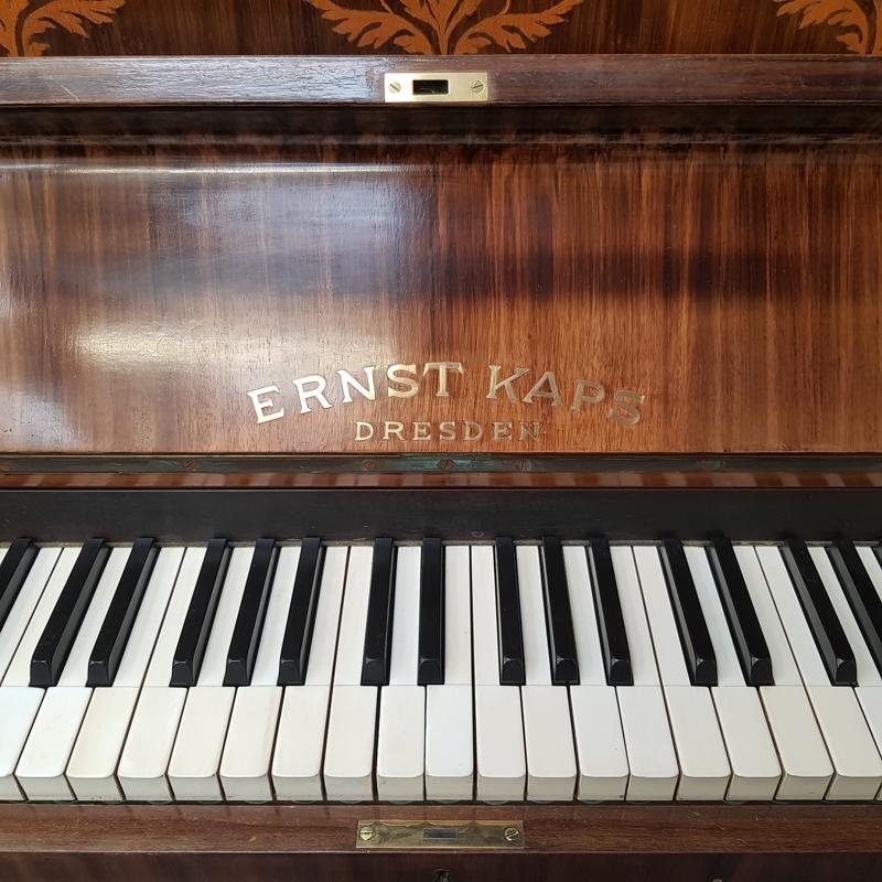 Kaps upright Piano – Gallery image – Roberts Pianos Oxford