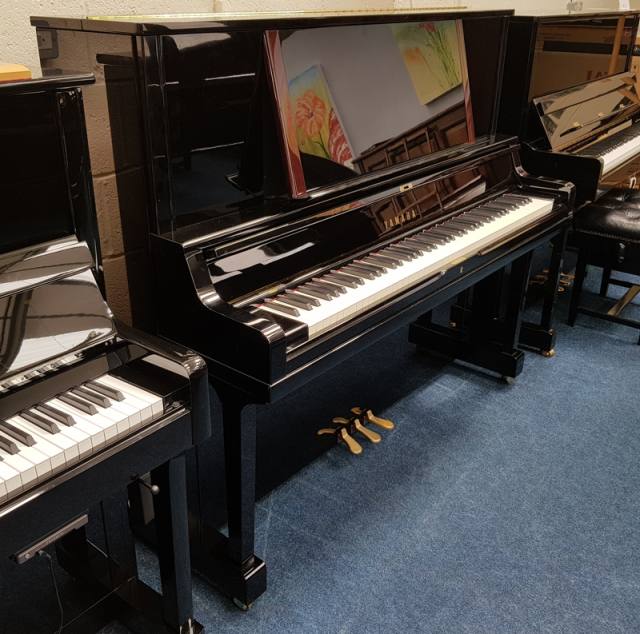 Yamaha YUS5 upright Piano in bright-black – Inventory thumbnail – Roberts Pianos Oxford