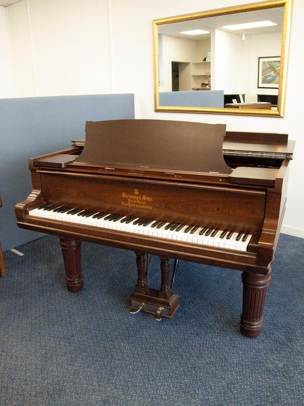 Steinway A grand Piano in Rosewood – Gallery image – Roberts Pianos Oxford