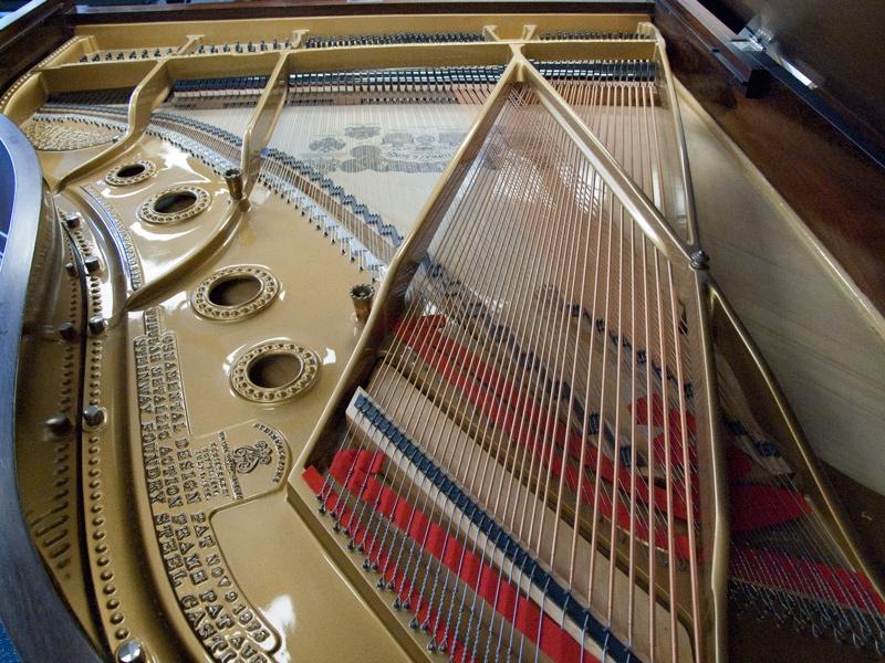 Steinway A grand Piano in Rosewood – Gallery image – Roberts Pianos Oxford
