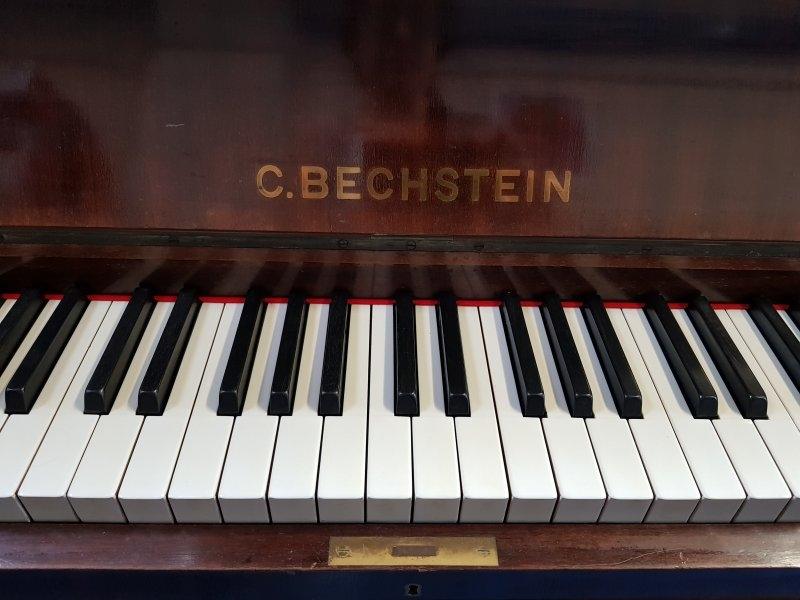 Bechstein 9 upright Piano in mahogany – Gallery image – Roberts Pianos Oxford