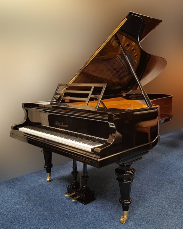 Bluthner 230 style 10 grand Piano in black polyester – Inventory thumbnail – Roberts Pianos Oxford