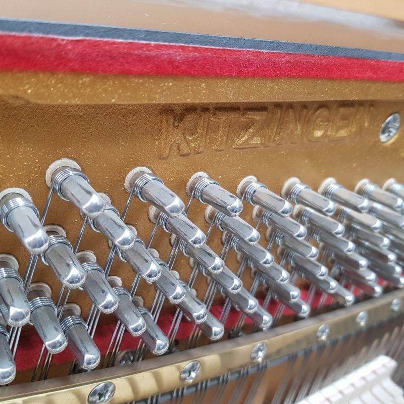 Seiler Primus Trend upright Piano in beech – Gallery image – Roberts Pianos Oxford