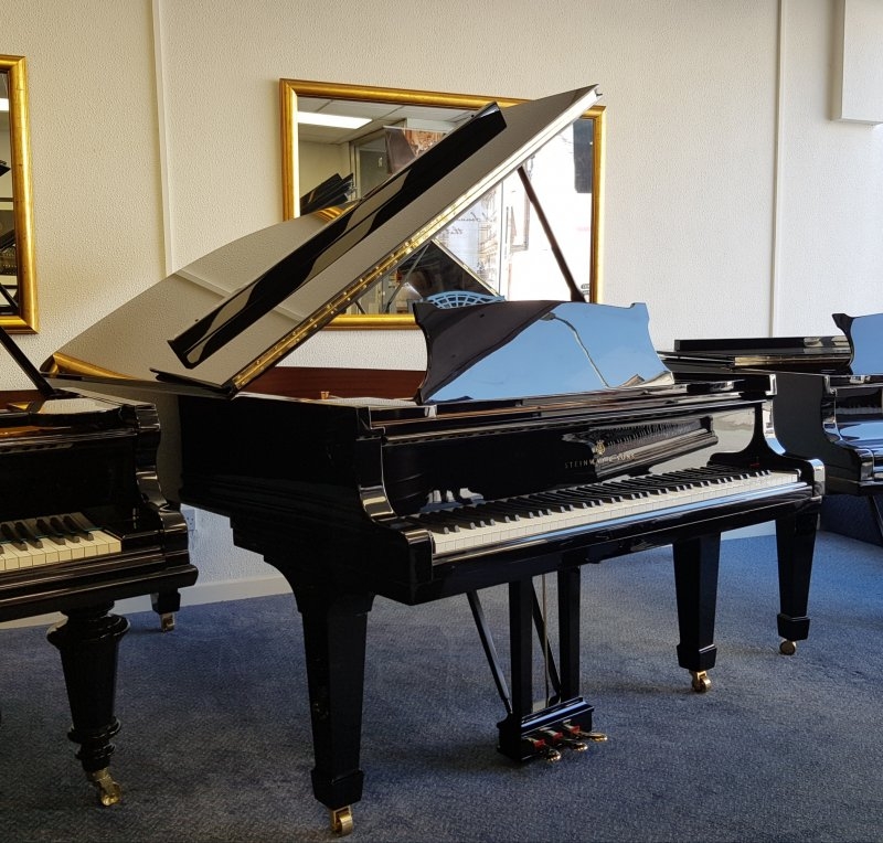 Steinway B