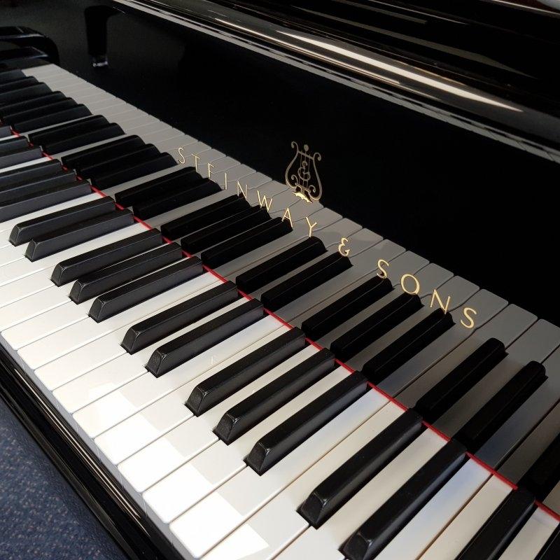 Steinway B grand Piano in black – Gallery image – Roberts Pianos Oxford