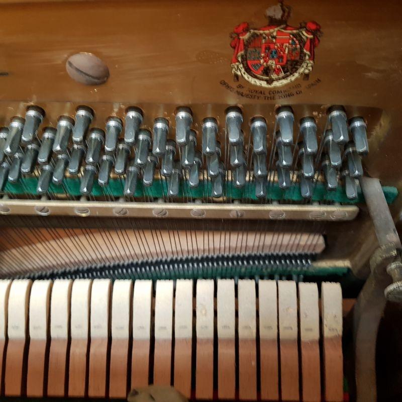 Chappell upright Piano in Mahogany – Gallery image – Roberts Pianos Oxford