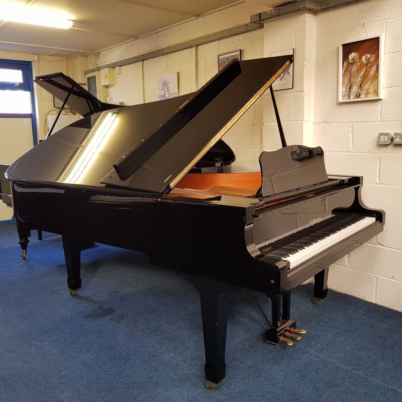 Yamaha C7