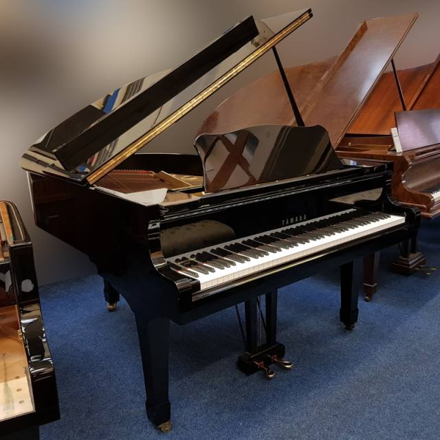 Yamaha G2 grand Piano in bright black – Inventory thumbnail – Roberts Pianos Oxford