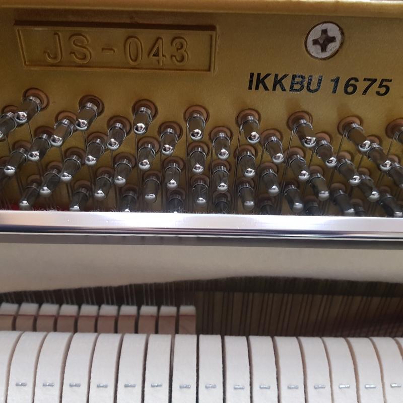 Samick upright Piano in Black – Gallery image – Roberts Pianos Oxford