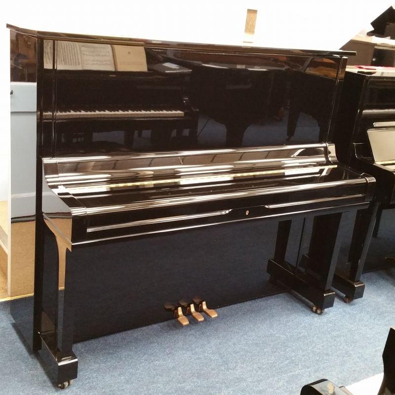 Yamaha U3S upright Piano in Black polyester – Gallery image – Roberts Pianos Oxford