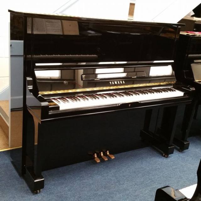 Yamaha U3S upright Piano in Black polyester – Inventory thumbnail – Roberts Pianos Oxford