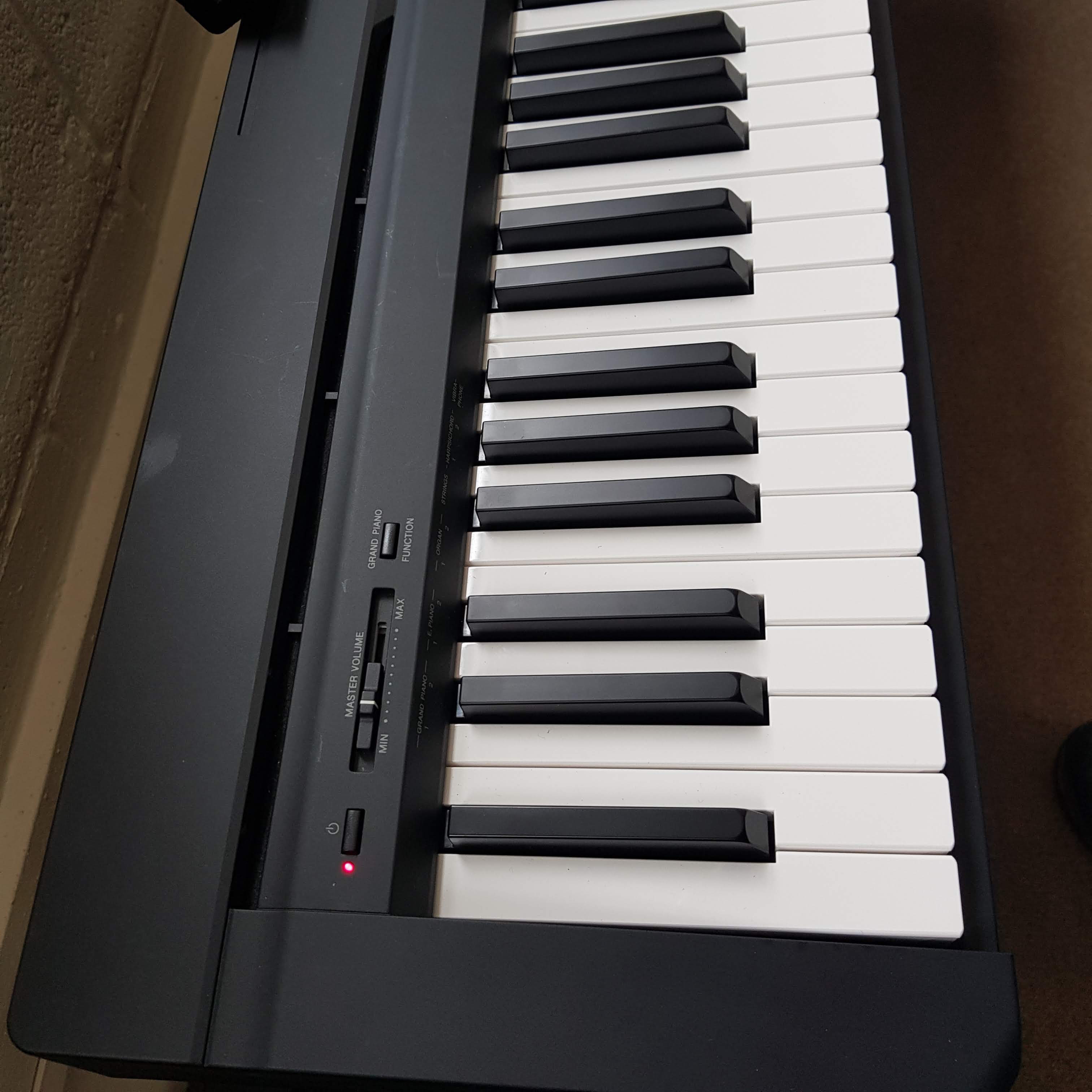 Yamaha P-35