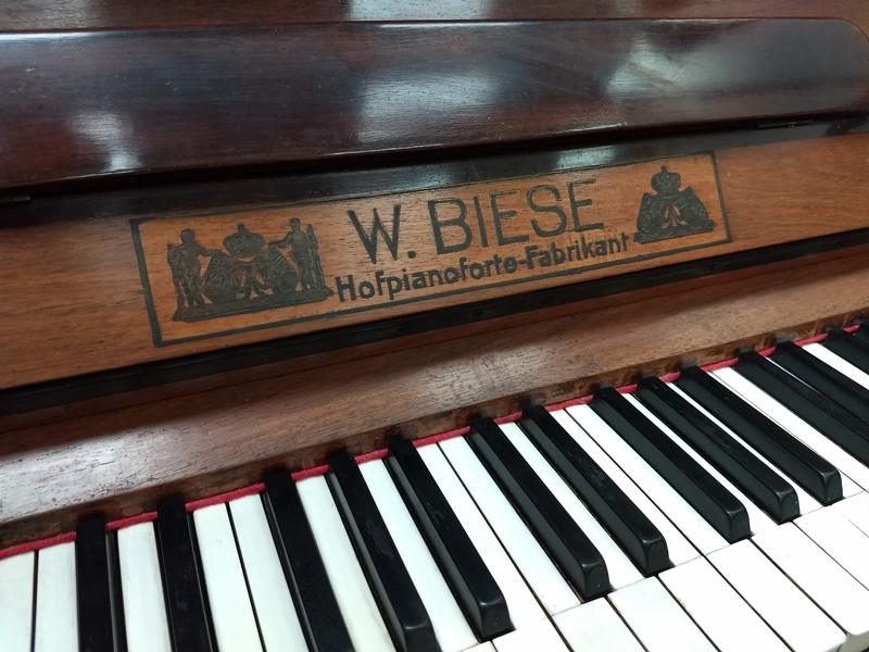 Biese upright Piano in Rosewood – Gallery image – Roberts Pianos Oxford
