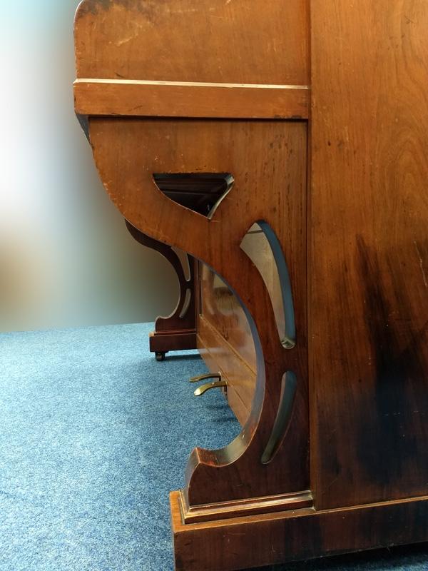 Biese upright Piano in Rosewood – Gallery image – Roberts Pianos Oxford