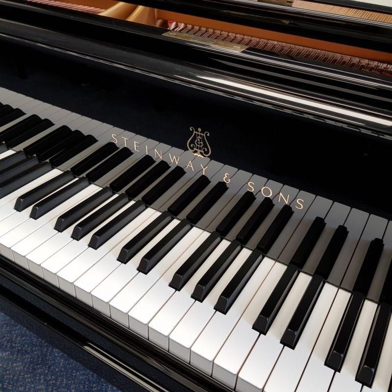 Steinway M grand Piano in bright black – Gallery image – Roberts Pianos Oxford