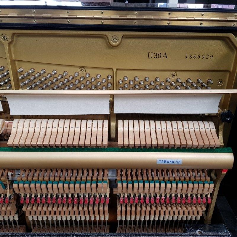 Yamaha U30A upright Piano in Black – Gallery image – Roberts Pianos Oxford