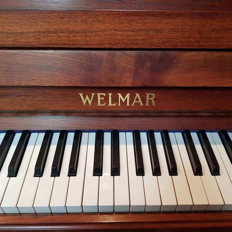 Welmar upright Piano in Mahogany – Gallery image – Roberts Pianos Oxford