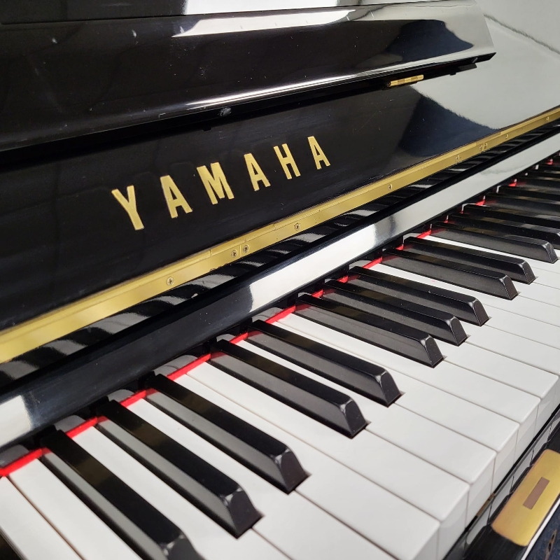 Yamaha U1F