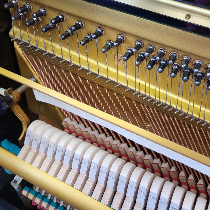 Yamaha U1F
