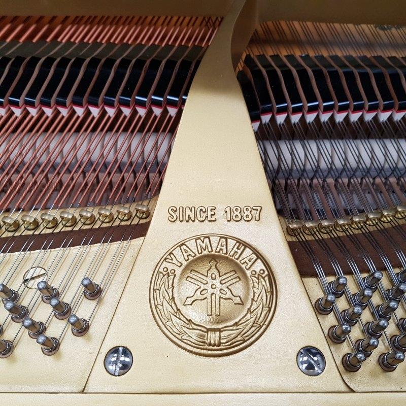 Yamaha G1RE grand Piano in bright mahogany – Gallery image – Roberts Pianos Oxford