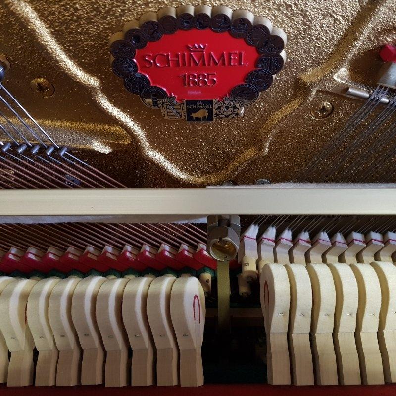 Schimmel upright Piano in bright mahogany – Gallery image – Roberts Pianos Oxford