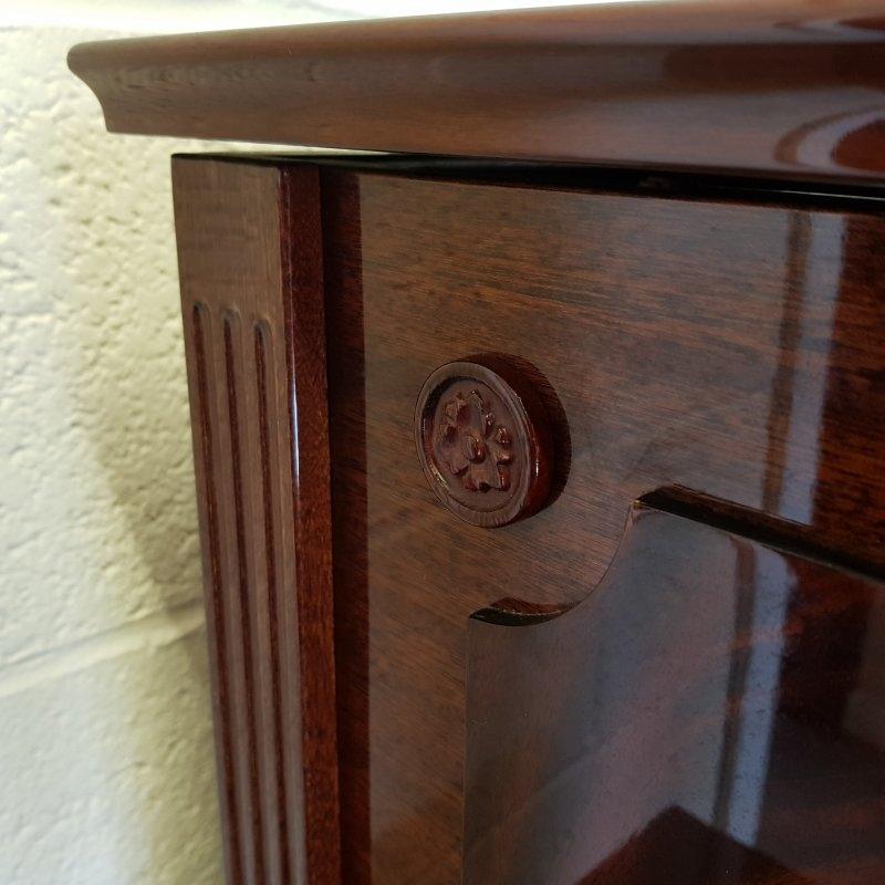 Schimmel upright Piano in bright mahogany – Gallery image – Roberts Pianos Oxford