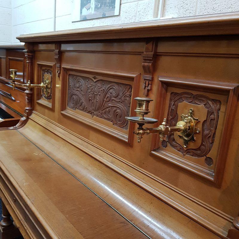 Seiler upright Piano in walnut & rosewood – Gallery image – Roberts Pianos Oxford