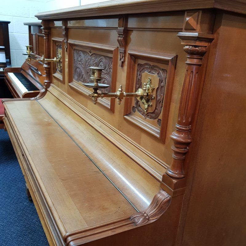 Seiler upright Piano in walnut & rosewood – Gallery image – Roberts Pianos Oxford
