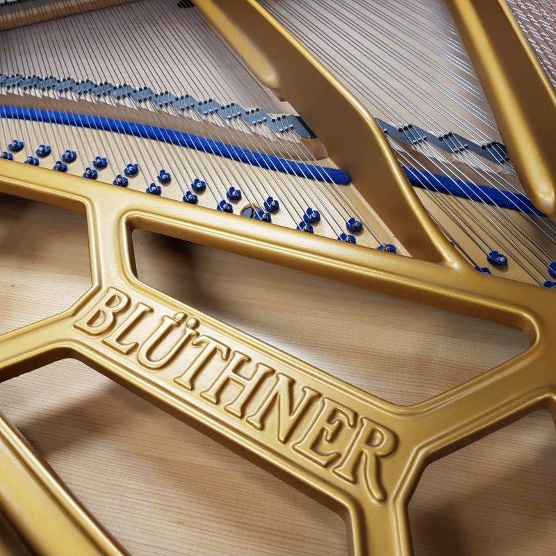 Bluthner Style lV grand Piano in fiddleback mahogany – Gallery image – Roberts Pianos Oxford