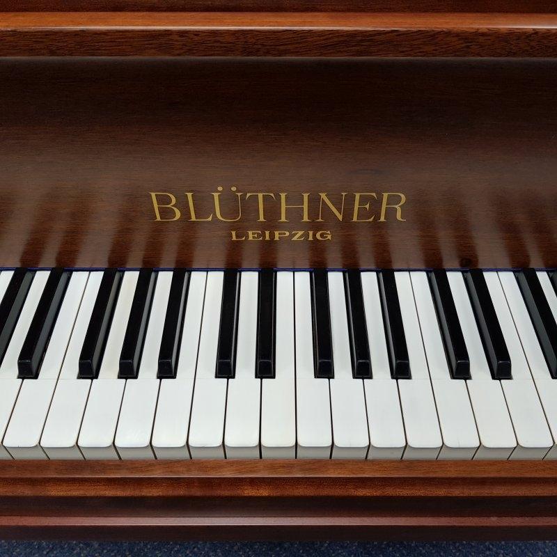 Bluthner Style lV grand Piano in fiddleback mahogany – Gallery image – Roberts Pianos Oxford