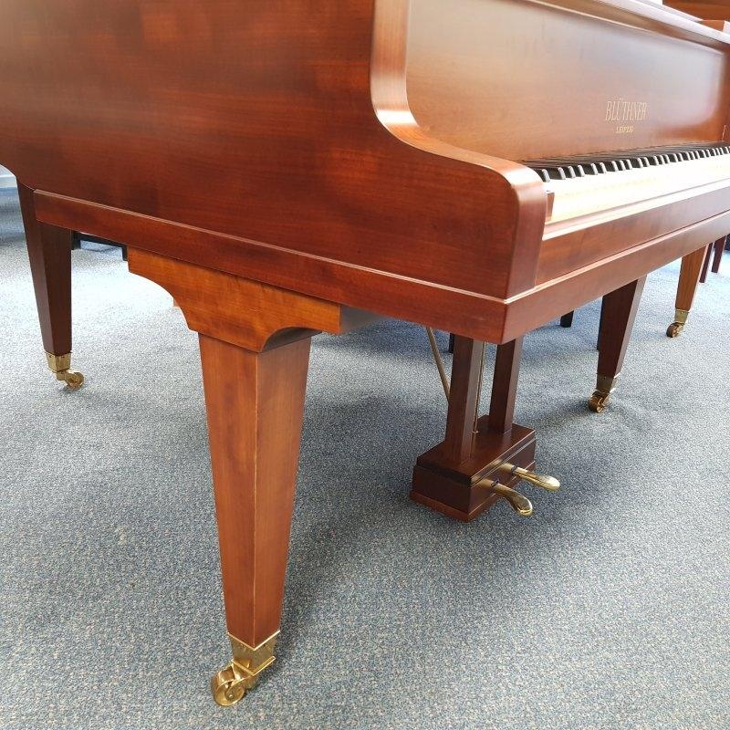 Bluthner Style lV grand Piano in fiddleback mahogany – Gallery image – Roberts Pianos Oxford