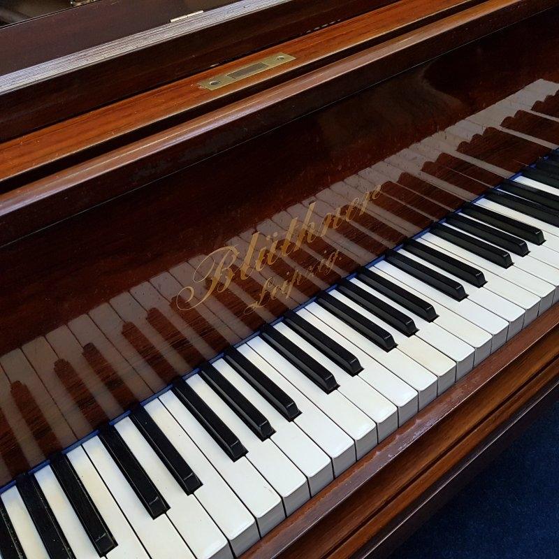 Bluthner VII grand Piano in rosewood – Gallery image – Roberts Pianos Oxford