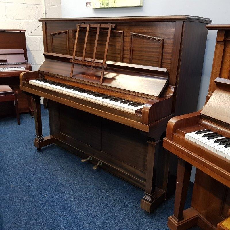 Steinway Vertegrand upright Piano in mahogany – Gallery image – Roberts Pianos Oxford