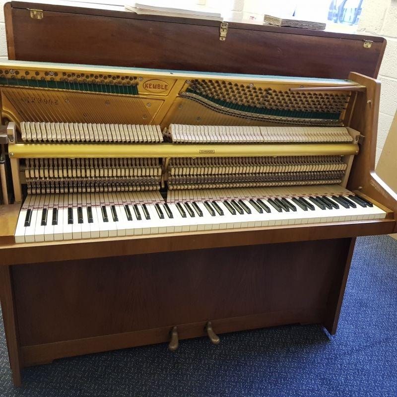 Kemble upright Piano in crown cut walnut – Gallery image – Roberts Pianos Oxford