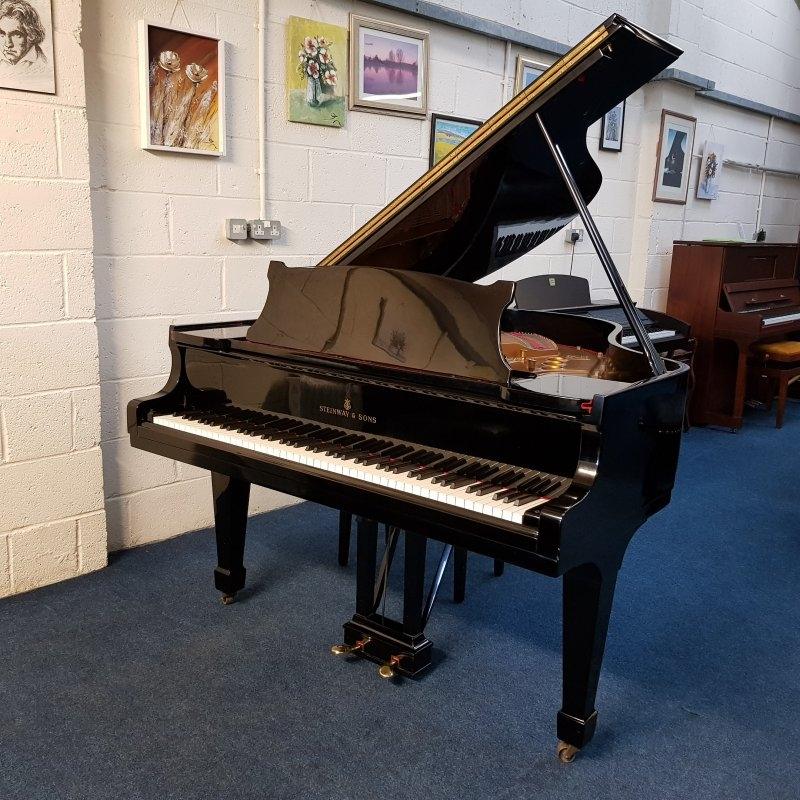 Steinway M grand Piano in Black – Gallery image – Roberts Pianos Oxford