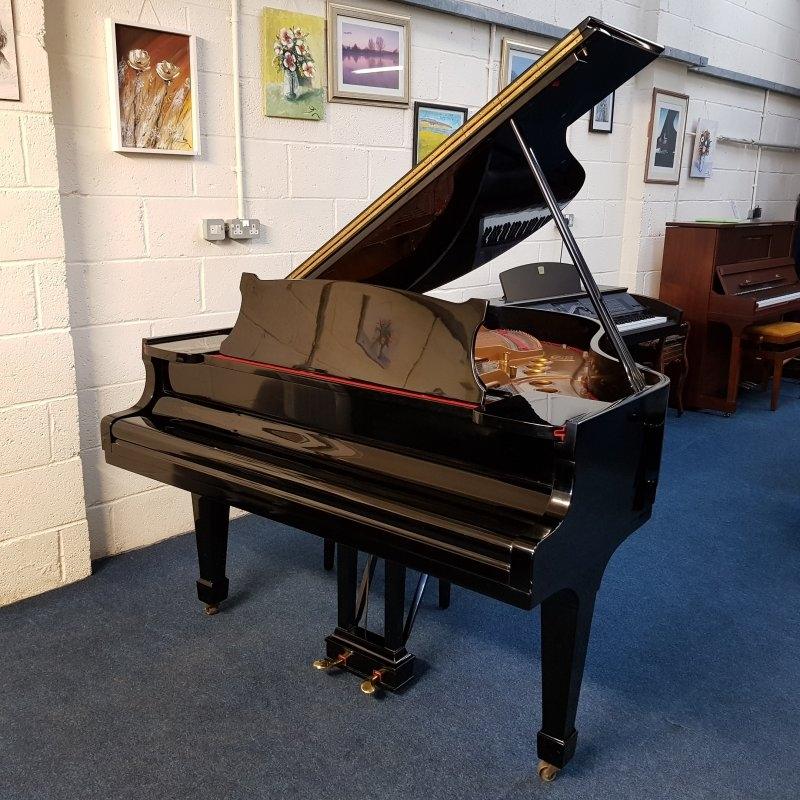 Steinway M grand Piano in Black – Gallery image – Roberts Pianos Oxford