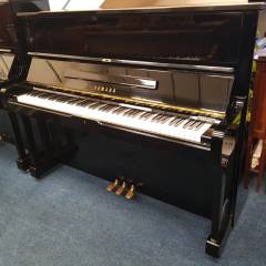 Yamaha U1G upright Piano in Bright black – Inventory thumbnail – Roberts Pianos Oxford
