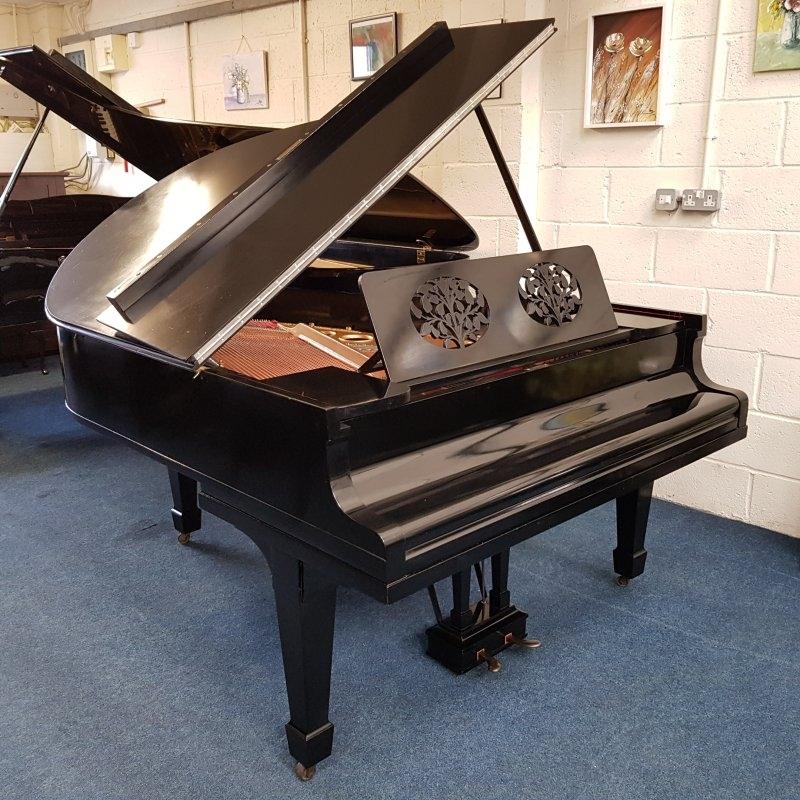 Steinway O grand Piano in black French polish – Gallery image – Roberts Pianos Oxford